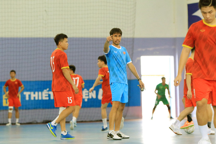 HLV Phạm Minh Giang hạnh phúc khi là HLV người Việt đầu tiên đưa futsal VN dự World Cup - Ảnh 2.