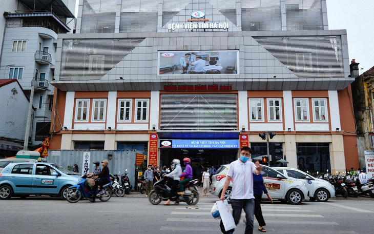 Vụ Bệnh viện Tim Hà Nội: Bắt giám đốc và kế toán trưởng Công ty thiết bị y tế Hoàng Nga