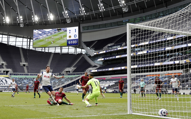 Kane giúp Tottenham níu kéo hi vọng dự Champions League - Ảnh 2.