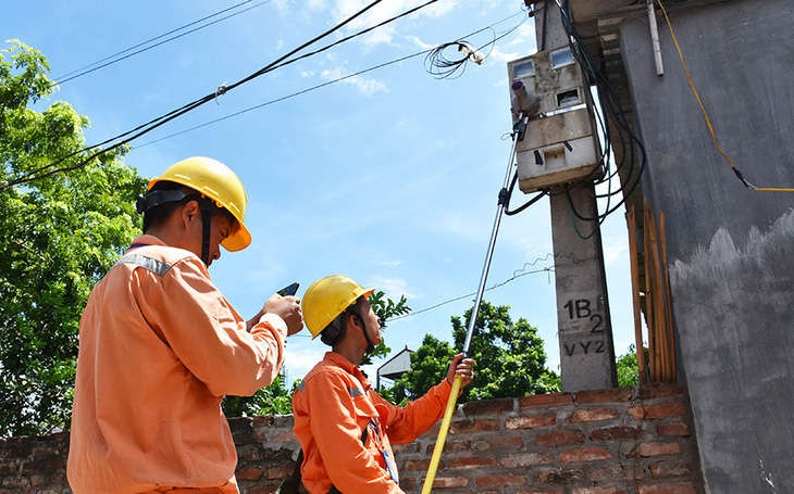 Nhu cầu giảm, giá điện có giảm, EVN nói gì?