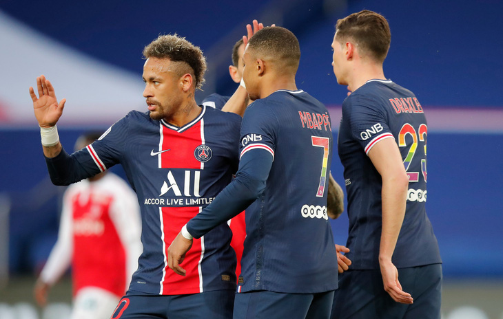 Neymar và Mbappe lập công giúp PSG thu ngắn cách biệt với Lille - Ảnh 1.