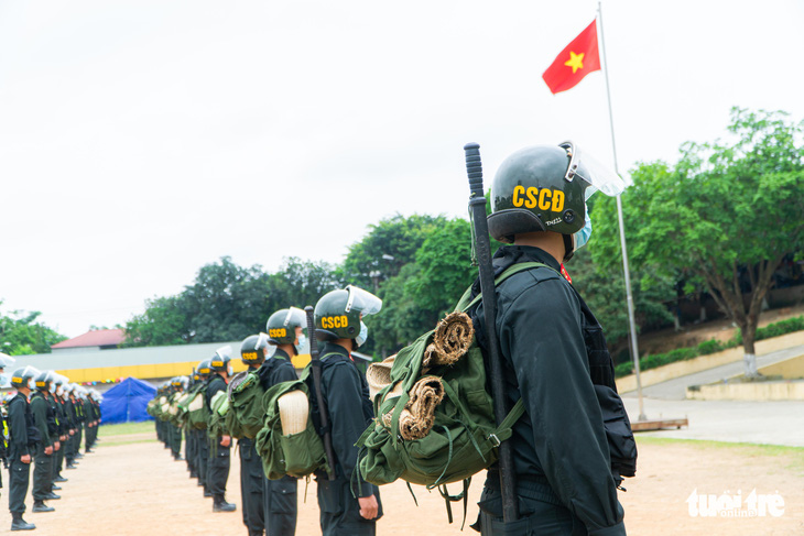 Gần 300 cán bộ, chiến sĩ cảnh sát cơ động lên đường ‘chi viện’ cho Bắc Giang - Ảnh 3.