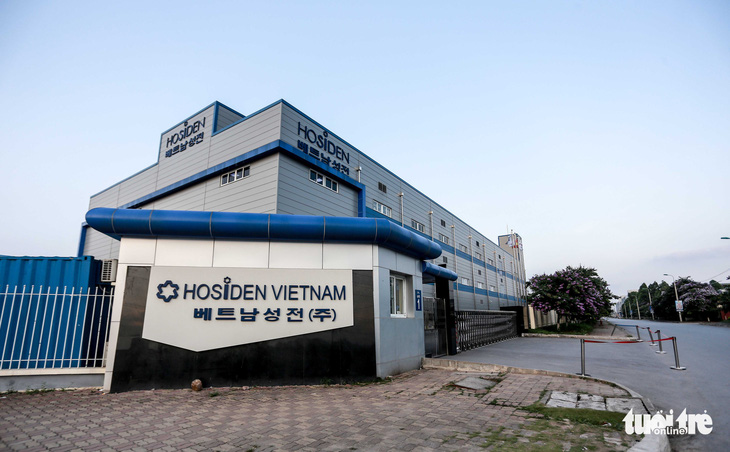 Bắc Giang tạm dừng hoạt động 4 khu công nghiệp, phong tỏa toàn huyện Việt Yên - Ảnh 1.