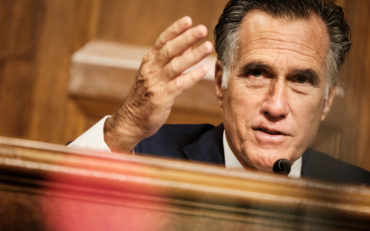 Thượng nghị sĩ Romney bị chửi 