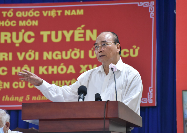 Chủ tịch nước Nguyễn Xuân Phúc: Để chiếc trực thăng mang tên TP.HCM cất cánh - Ảnh 2.