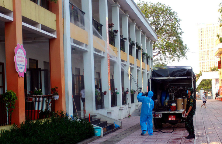 NÓNG: Phát hiện 375 công nhân ở Bắc Giang mắc COVID-19, Bộ Y tế họp khẩn - Ảnh 1.