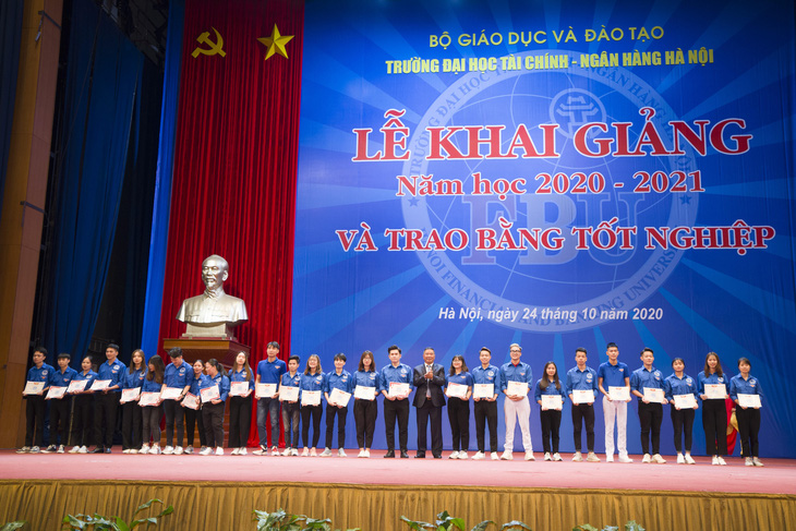 Trường đại học Tài Chính Ngân Hàng Hà Nội tuyển sinh năm học 2021- 2022 - Ảnh 1.