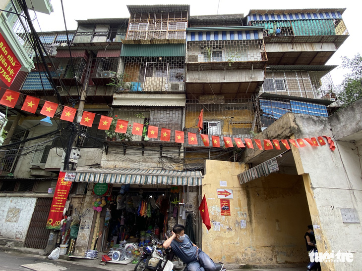 Hà Nội yêu cầu cuối tháng 5 phải báo cáo kế hoạch xây lại chung cư cũ 60 Thổ Quan - Ảnh 1.