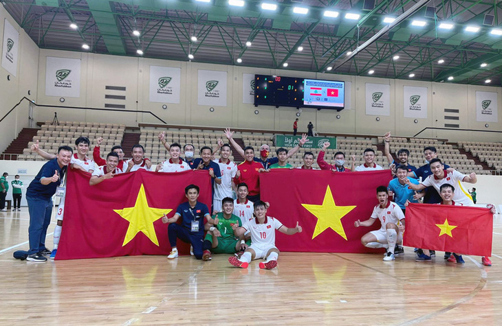 HLV Phạm Minh Giang hạnh phúc khi là HLV người Việt đầu tiên đưa futsal VN dự World Cup - Ảnh 1.