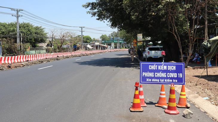 Bình Phước dừng xe chở khách trong tỉnh để phòng chống dịch - Ảnh 1.