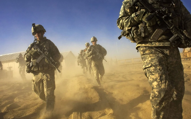 Mỹ gặp nguy vì chần chừ rời Afghanistan
