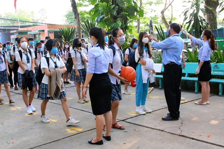 Đồng Nai cho học sinh, trẻ mầm non nghỉ học sau ca nghi nhiễm COVID-19 - Ảnh 1.