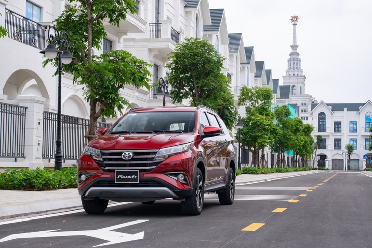 Tăng tiện nghi và ưu đãi cho khách hàng mua xe Toyota Rush - Ảnh 1.