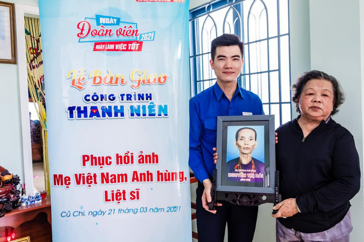 Sinh viên phục hồi 20 di ảnh Mẹ Việt Nam anh hùng, liệt sĩ - Ảnh 3.
