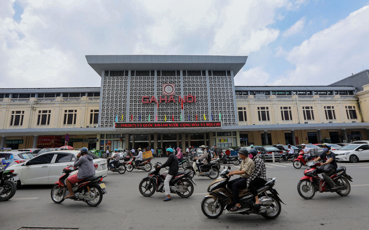 Tạm dừng chạy tàu từ Hà Nội đi Lào Cai, giảm tàu đi Hải Phòng, Vinh