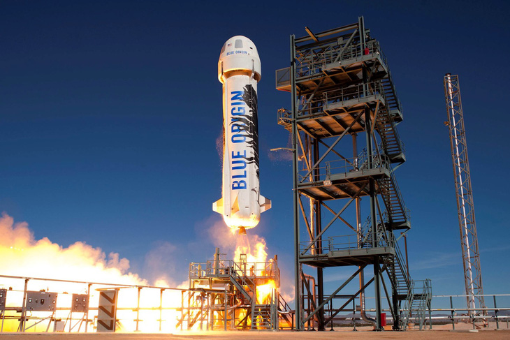 Blue Origin bắt đầu mở bán vé du lịch vũ trụ - Ảnh 1.