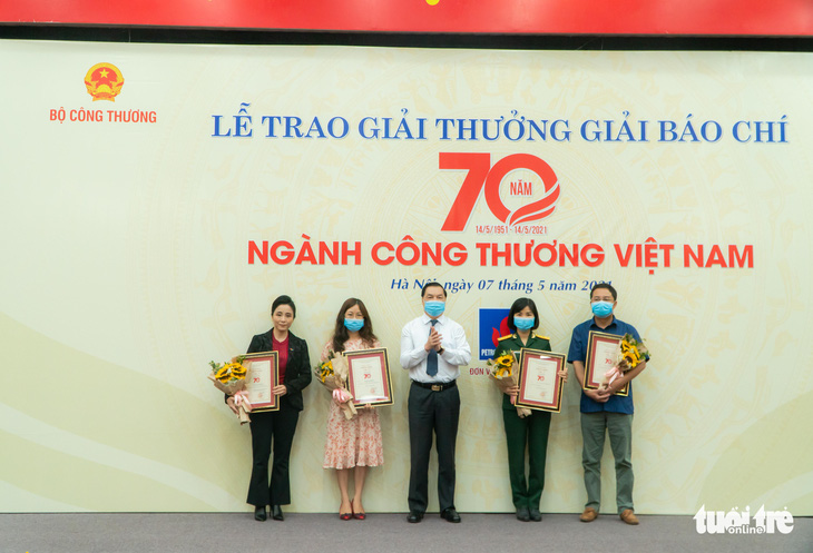 Cơ hội cuối cùng cho công nghiệp ôtô Việt Nam? đoạt giải A giải báo chí 70 năm ngành công thương - Ảnh 2.