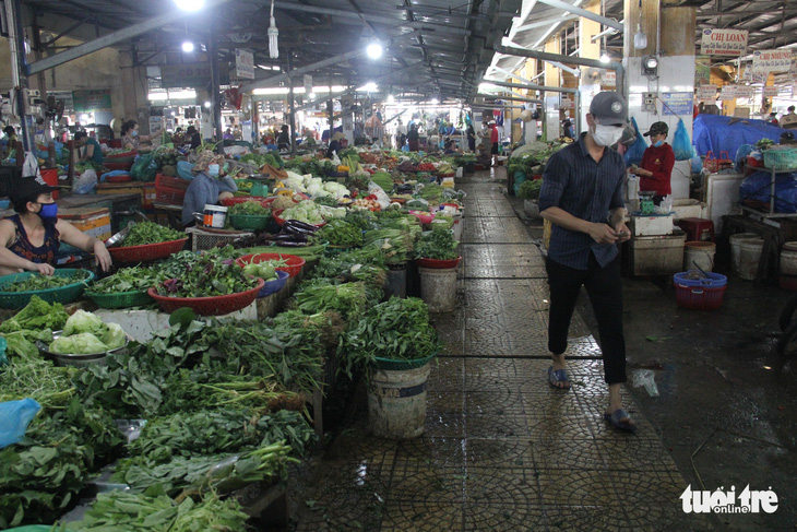 Trước giờ tem phiếu, chợ Đà Nẵng vẫn vắng vì năm ngoái ăn đồ tủ lạnh ớn rồi - Ảnh 3.