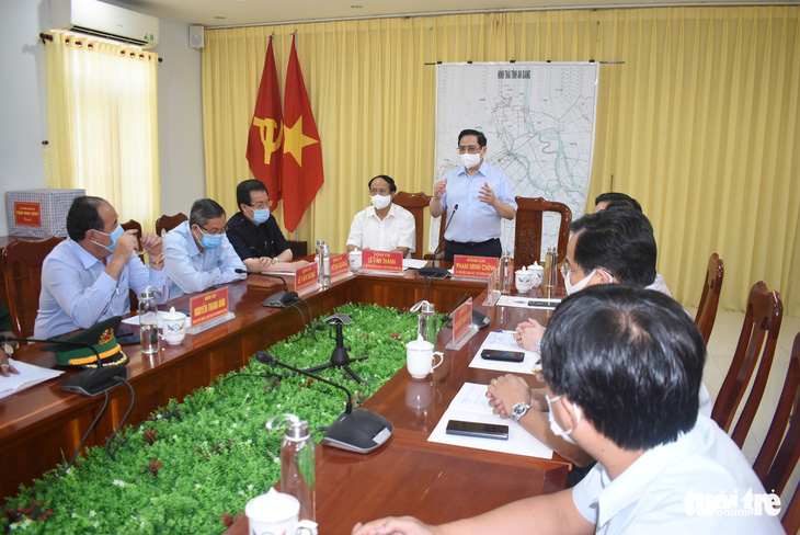 Thủ tướng Phạm Minh Chính thị sát vùng biên giới chỉ đạo phòng chống dịch - Ảnh 4.