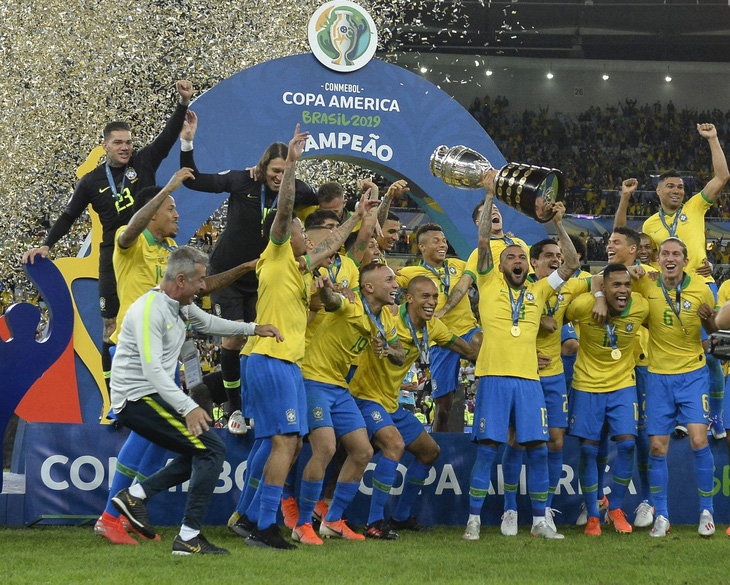 Brazil đăng cai Copa America thay Colombia và Argentina - Ảnh 1.