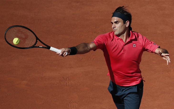 Tái xuất ở Grand Slam sau hơn 1 năm vắng bóng, Roger Federer thắng ấn tượng