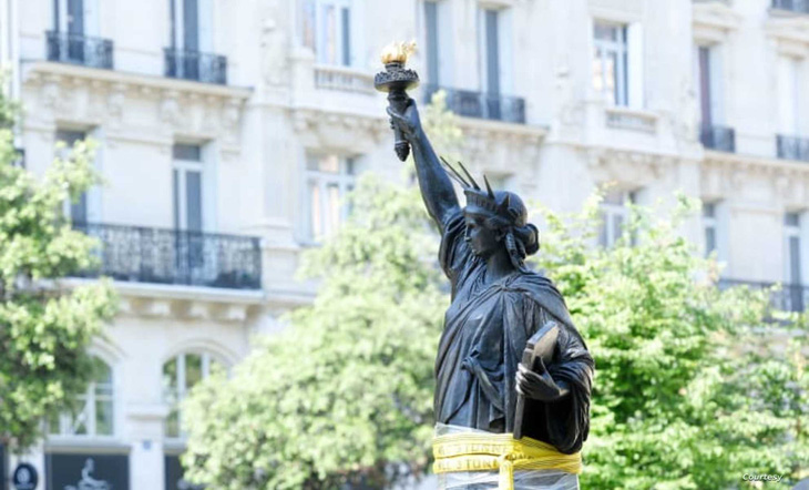 Pháp bất ngờ tặng Mỹ tượng Nữ thần Tự do thứ hai - Ảnh 1.