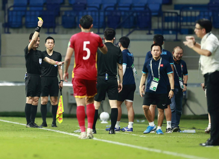 Ông Park bị cấm chỉ đạo trận gặp UAE - Ảnh 2.