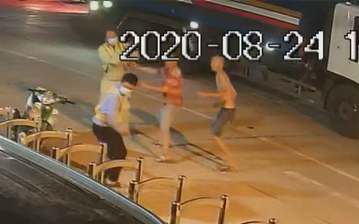 2 anh em bị truy tố tội ‘giết người’ vì tấn công 2 nhân viên trạm BOT Ninh Xuân