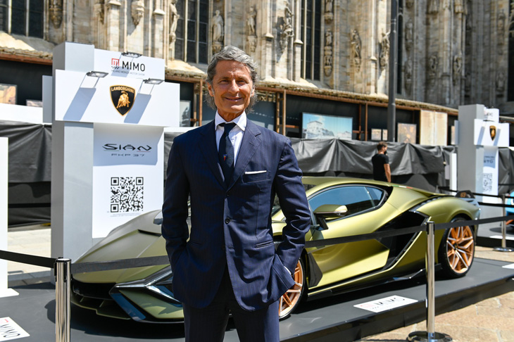 Thiên hạ ùn ùn mua siêu xe Lamborghini trong dịch bệnh - Ảnh 1.