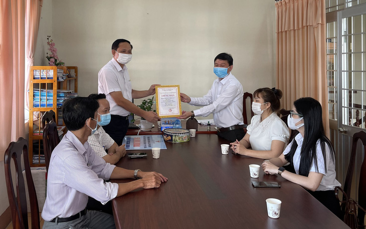 Doanh nghiệp đảo Phú Quốc góp gần 1 tỉ đồng vào quỹ vắc xin - Ảnh 1.