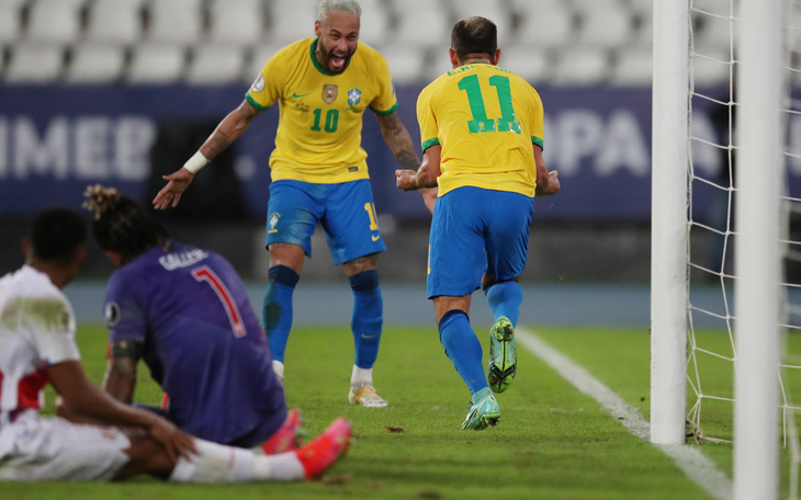 Neymar lập công giúp Brazil thắng 