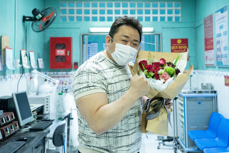 Bệnh viện Việt Nam lên phim của Ma Dong Seok, Khoa Pug bị chỉ trích khi review mộ Chí Tài - Ảnh 4.