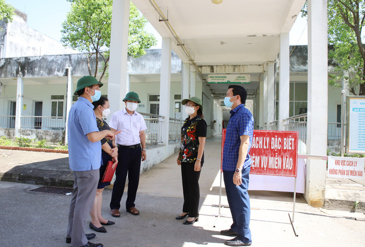Tìm người liên quan tài xế mắc COVID-19 đi xuyên Việt từ TP.HCM tới Lào Cai - Ảnh 1.