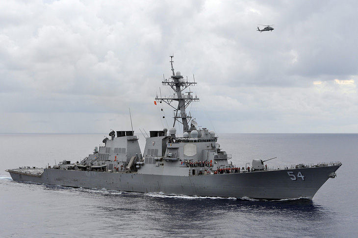 Mỹ lại điều tàu chiến qua eo biển Đài Loan, Trung Quốc phản đối - Ảnh 1.