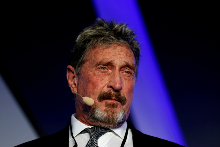 Cha đẻ phần mềm diệt virus John McAfee chết trong tù, nghi do tự tử - Ảnh 1.