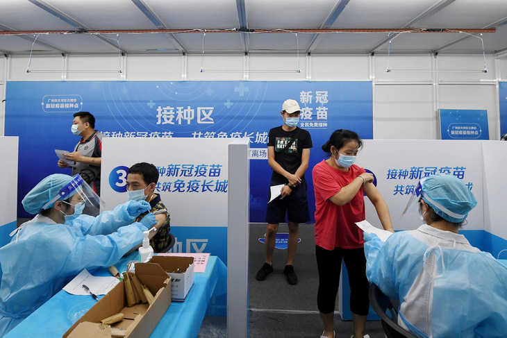 Trung Quốc nâng mục tiêu miễn dịch cộng đồng lên 80-85% dân số - Ảnh 1.
