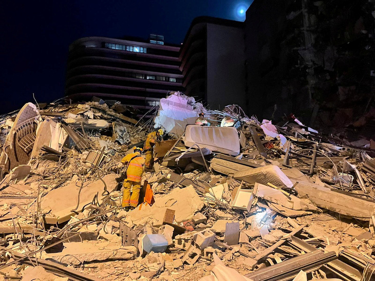 Tòa nhà 12 tầng bị sập ở Mỹ đã bị lún nhiều năm - Ảnh 6.