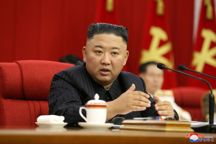 Người dân Triều Tiên đau lòng khi ông Kim Jong Un giảm cân - Ảnh 3.