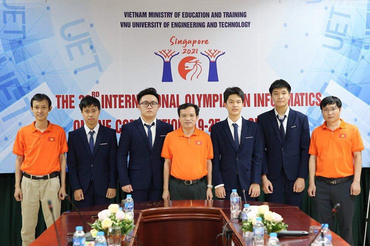 Học sinh Việt Nam giành 4 huy chương bạc Olympic tin học quốc tế - Ảnh 1.
