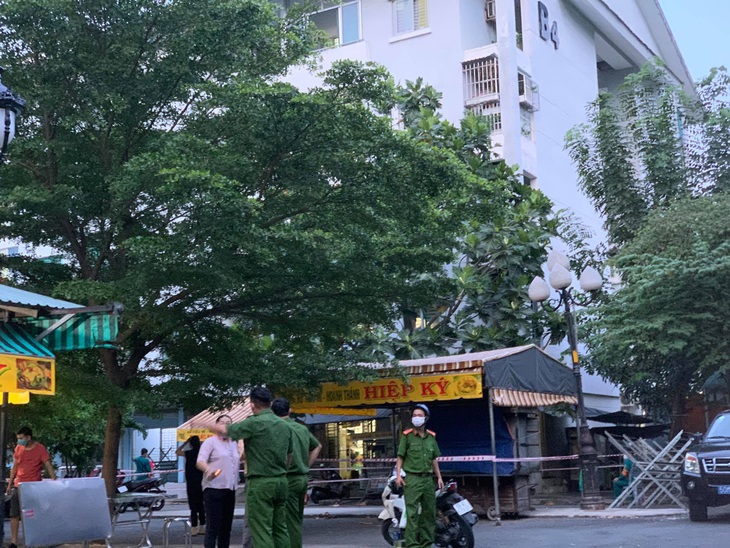 1 người cách ly tập trung dương tính, phong tỏa block B4 chung cư Thạnh Mỹ Lợi ở Thủ Đức - Ảnh 1.