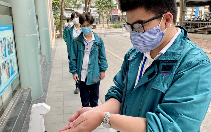 Tuyển sinh lớp 10 tại Hà Nội: Đeo khẩu trang, không bật điều hòa