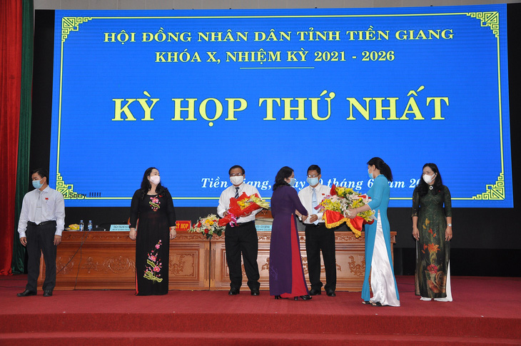 Ông Nguyễn Văn Vĩnh tái đắc cử chủ tịch UBND tỉnh Tiền Giang - Ảnh 1.