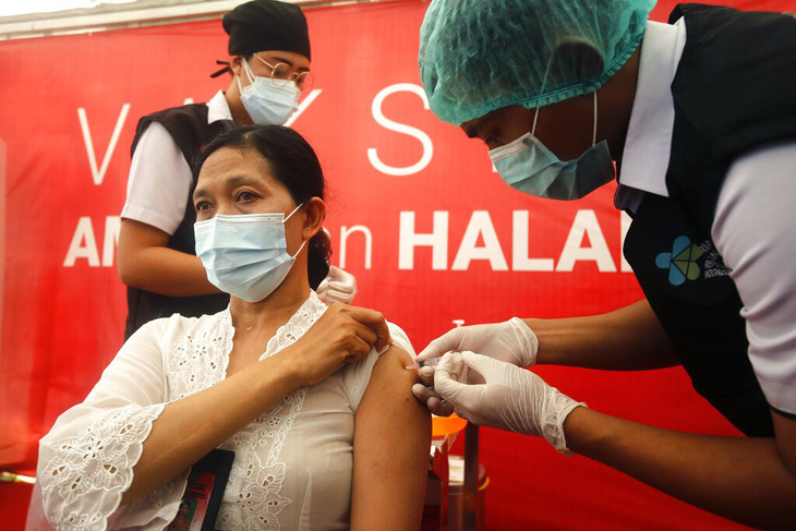 Chính phủ Indonesia muốn phát triển du lịch vắc xin ngừa COVID-19 - Ảnh 1.