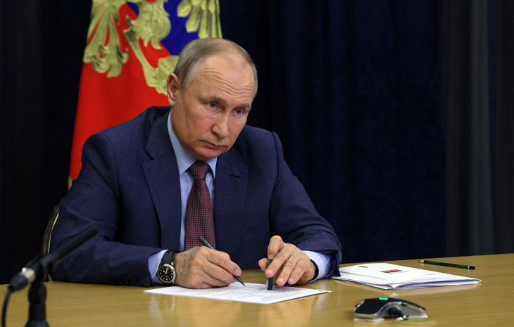 Ông Putin ký luật ngăn phe đối lập tranh cử - Ảnh 1.