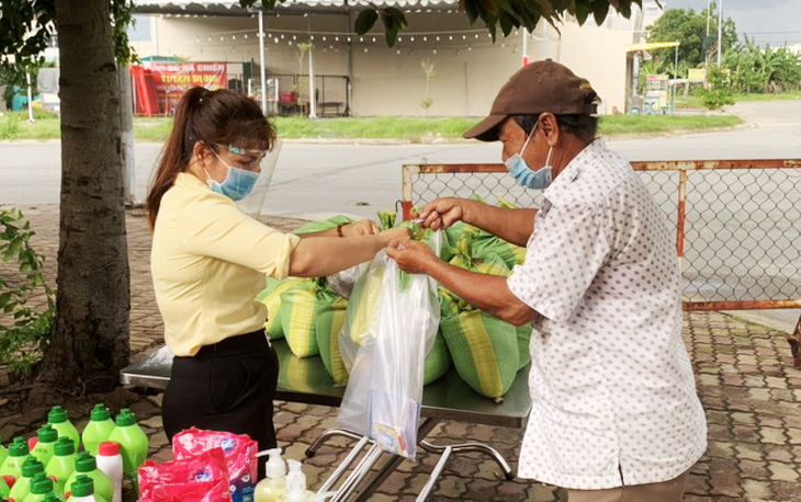 Gian hàng 0 đồng chia sẻ yêu thương trong mùa dịch - Ảnh 5.