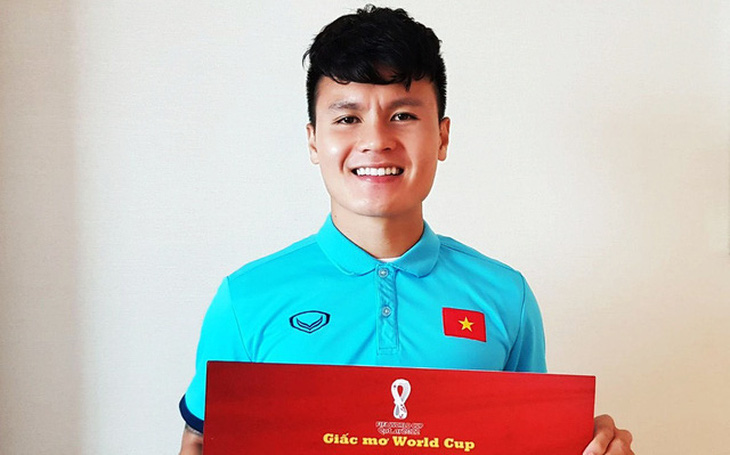 Quang Hải nhận danh hiệu cầu thủ xuất sắc nhất trận đấu tại UAE