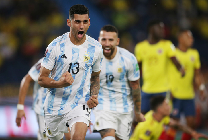 Argentina đánh rơi chiến thắng ở phút 90+4 sau khi dẫn 2-0 - Ảnh 1.
