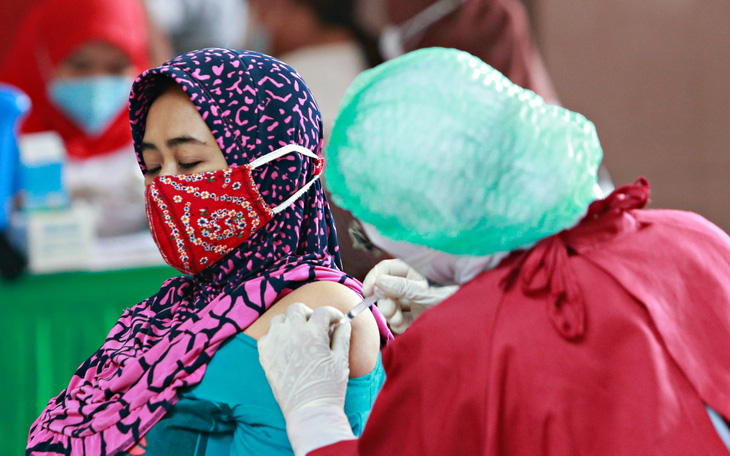 Tin chống vắc xin sai lệch tràn lan, làm hại hàng triệu người châu Á