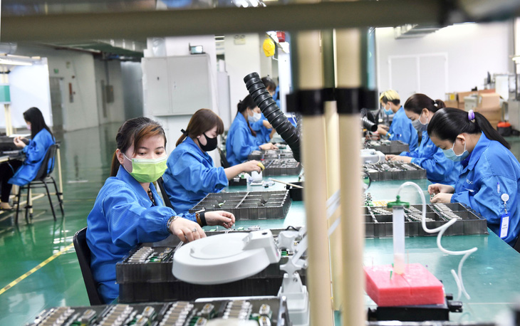 KCX Tân Thuận: Doanh nghiệp hoạt động phải bảo đảm cách ly, lo chỗ ở cho công nhân - Ảnh 1.