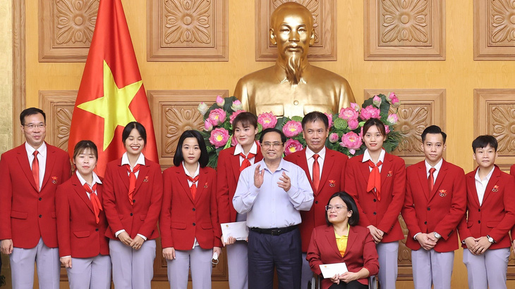 Thủ tướng gặp đoàn thể thao Việt Nam tham dự Olympic Tokyo - Ảnh 1.
